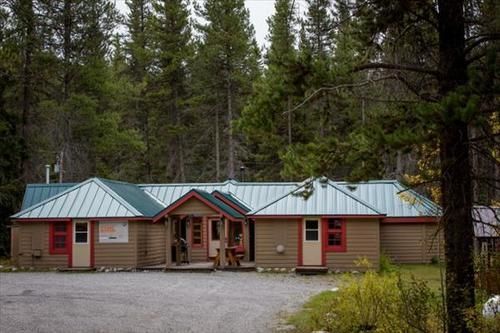 Hi Castle Mountain - Hostel Exterior photo